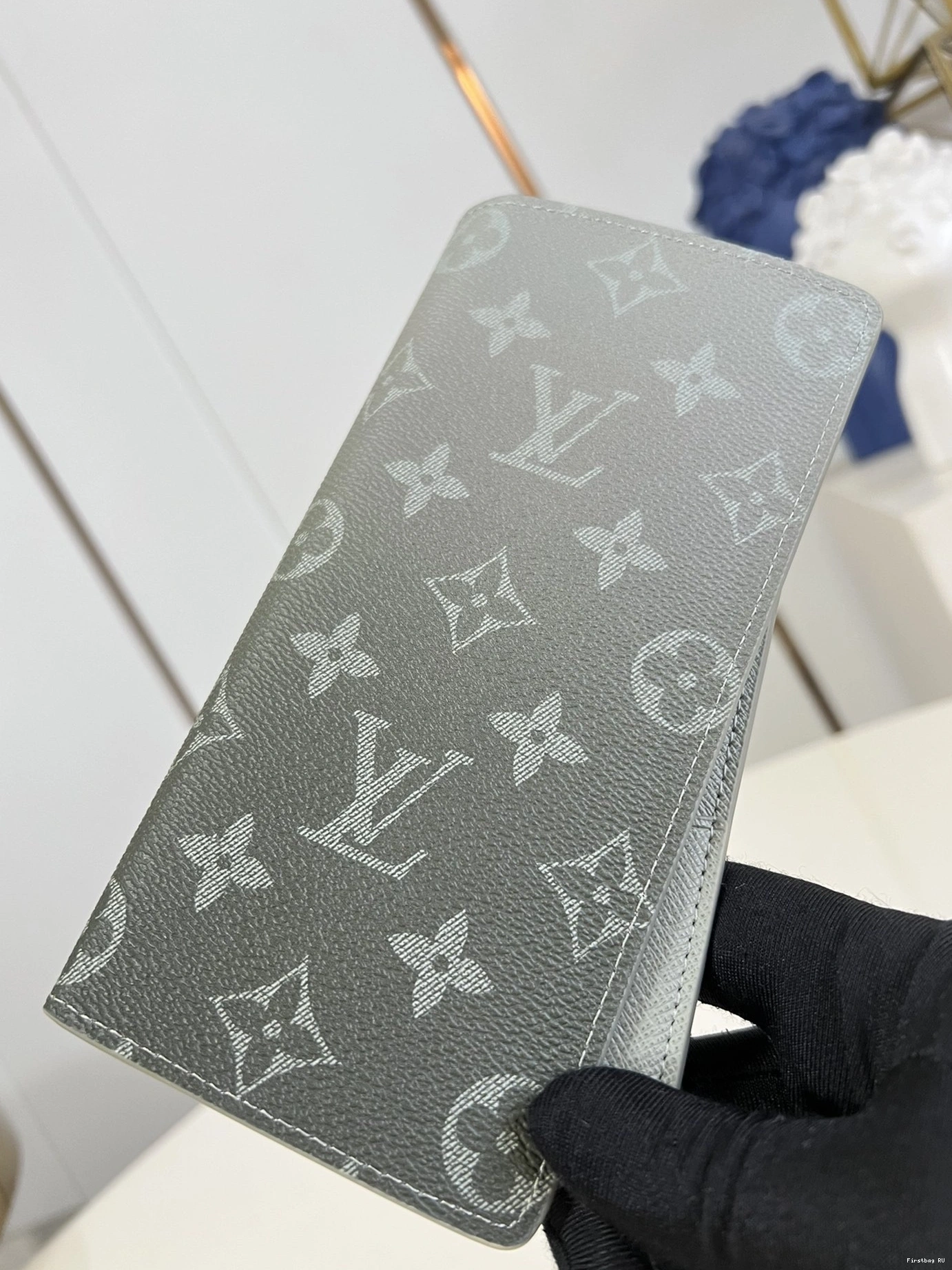 First bag LOUIS WALLET-10*19*2cm BRAZZA VUITTON 0725